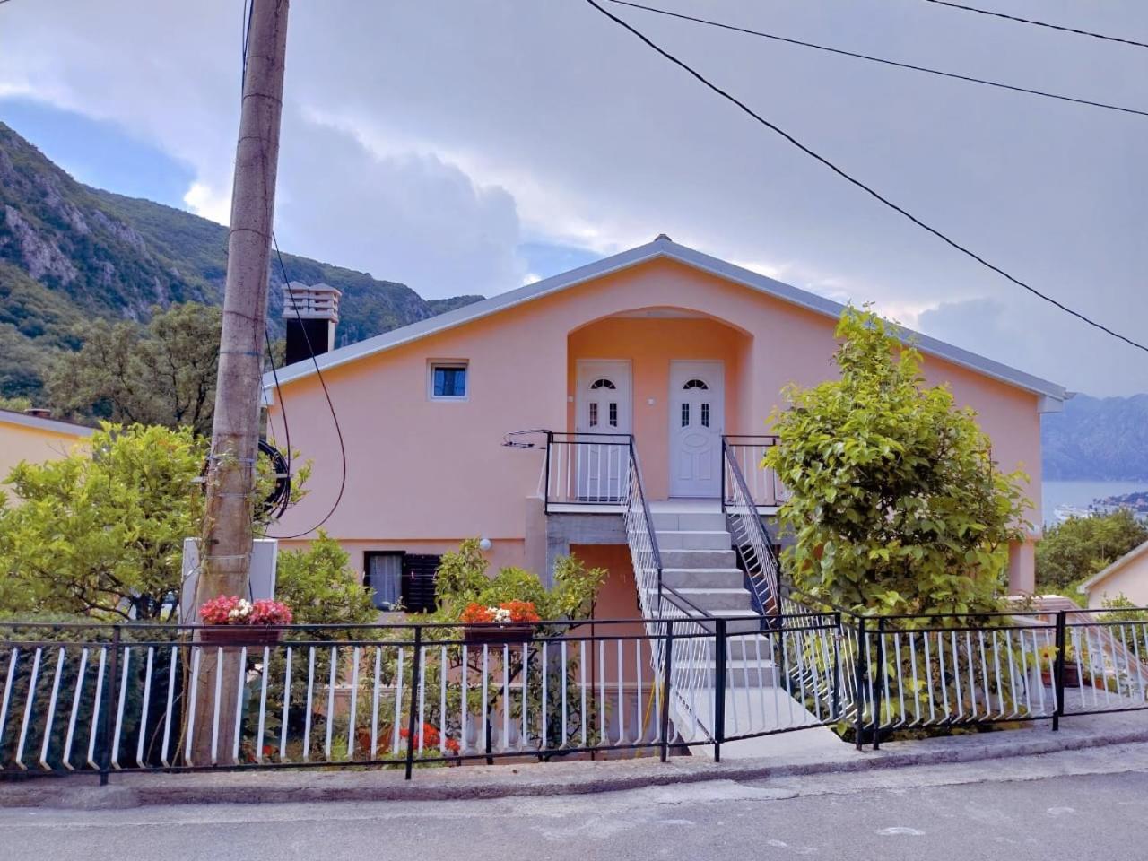 Apartment Dora Kotor Dış mekan fotoğraf